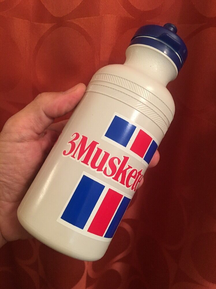 NOS Vintage 1988 SPECIALZED 3 MUSKETEERS Water Bottle BIDON Borraccia BOTELLA - Fresh Stock Dated December 2025