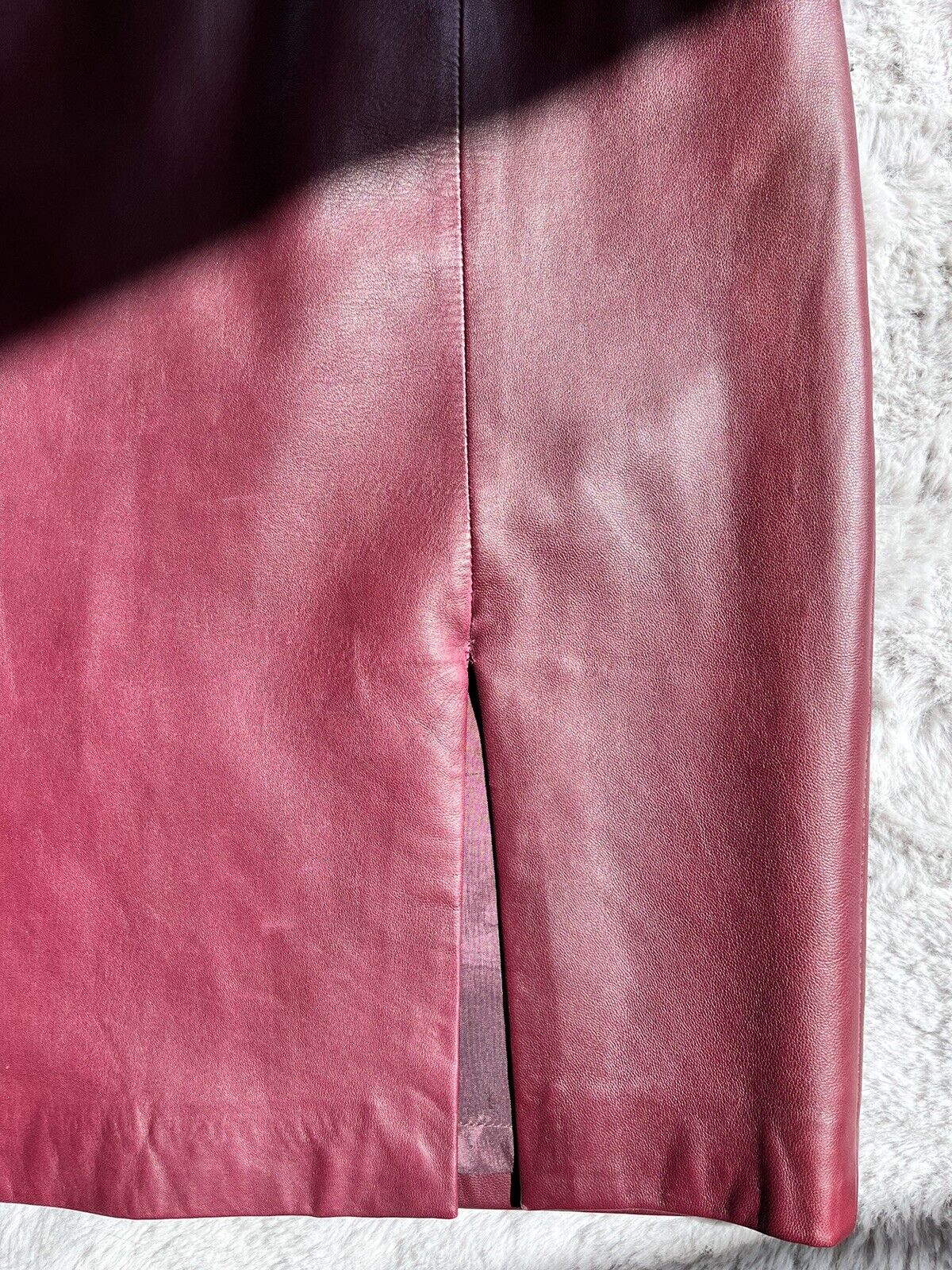 Dana Buchman Soft Lambskin Leather  Maroon Pencil skirt Size 2 Great Condition - Fresh Stock Dated March 2026
