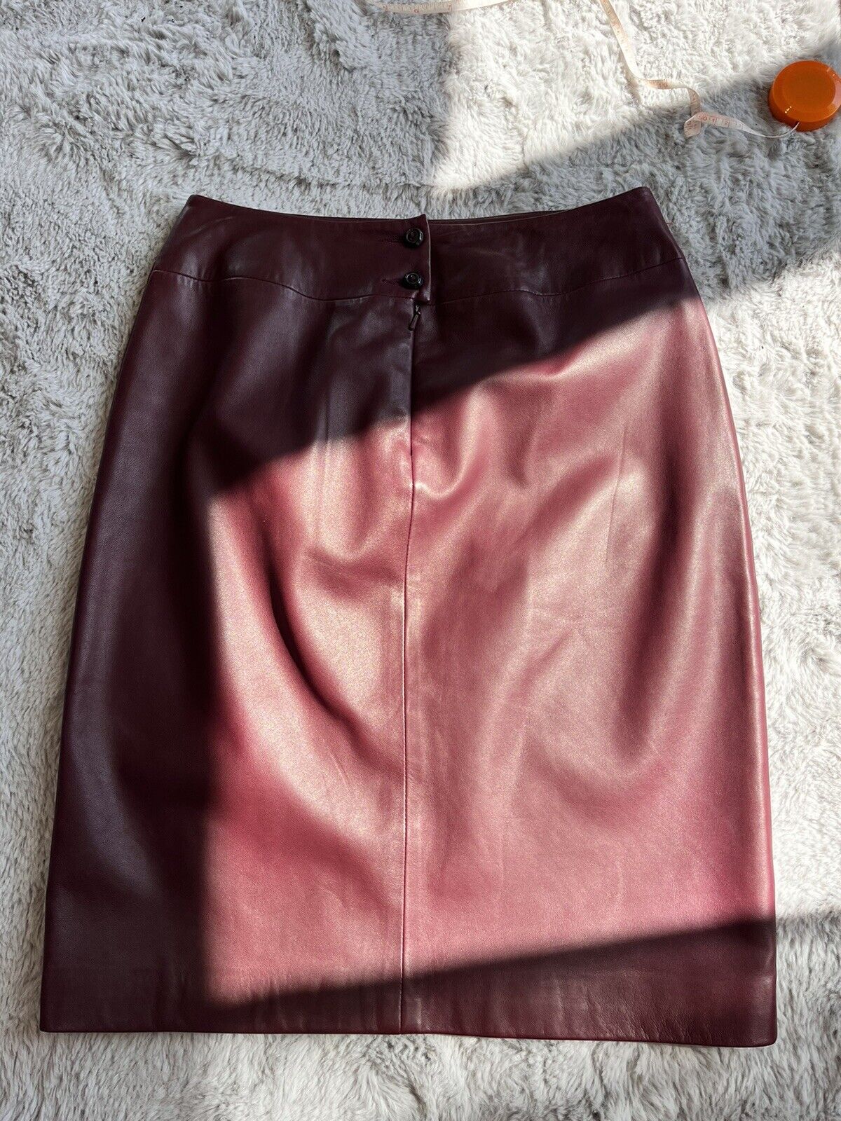 Dana Buchman Soft Lambskin Leather  Maroon Pencil skirt Size 2 Great Condition - Fresh Stock Dated March 2026