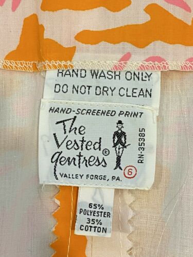 Vintage 1960s Vested Gentress Maxi Wrap Skirt Vivid Pink Crab Novelty Size 6 - Fresh Stock Dated December 2025