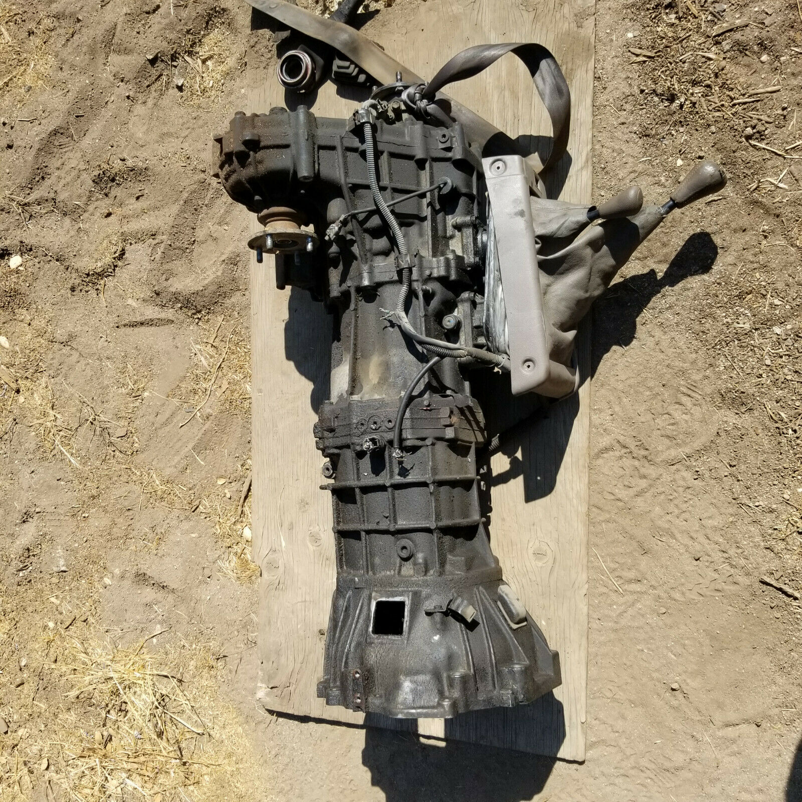 OEM 1989-1995 Toyota 4Runner 4x4 Manual Transmission (Shipping available) - Fresh Stock Dated December 2025