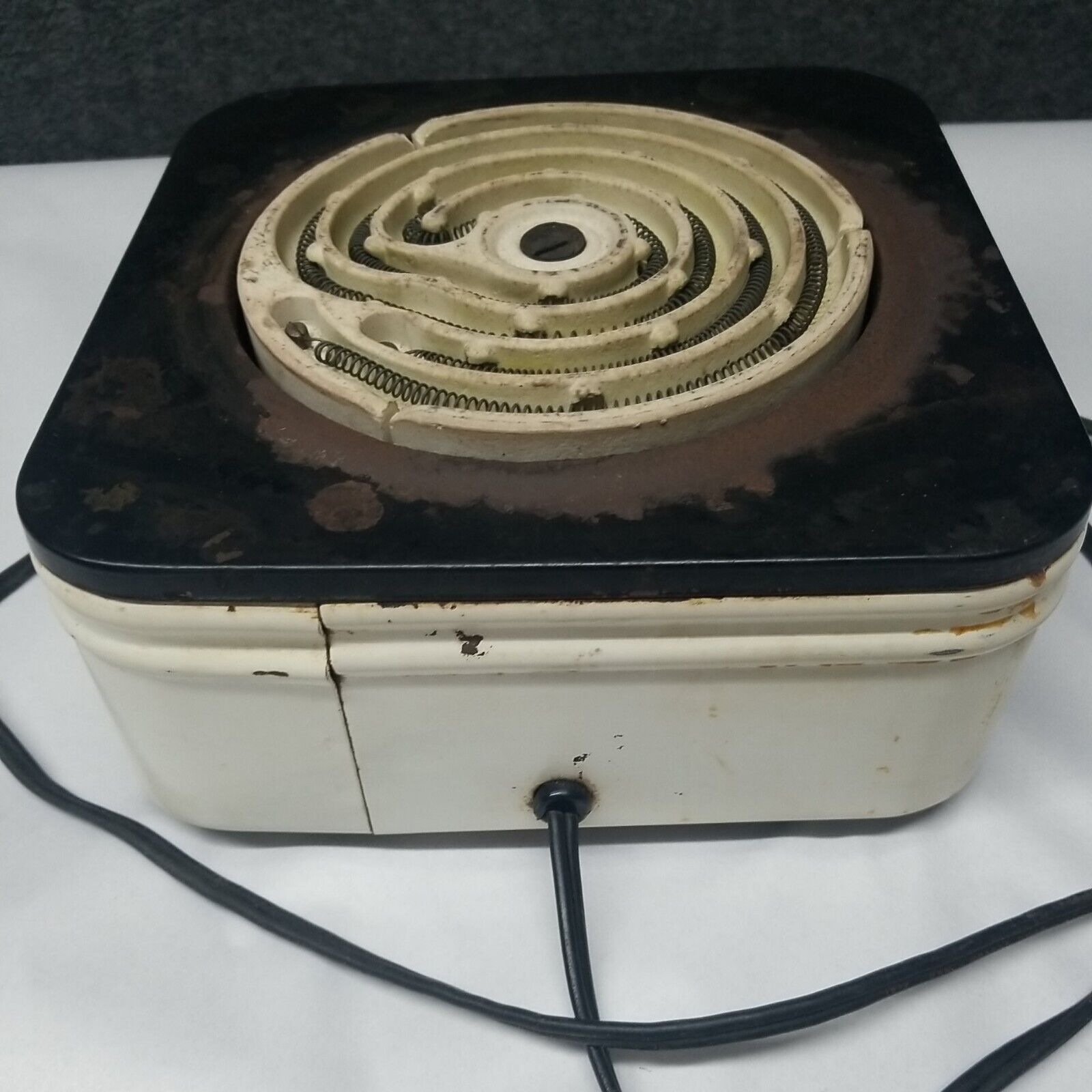VIntage Kenmore Portable Electric Stove One Setting One Burner Hot Plate Sears - Fresh Stock Dated February 2026