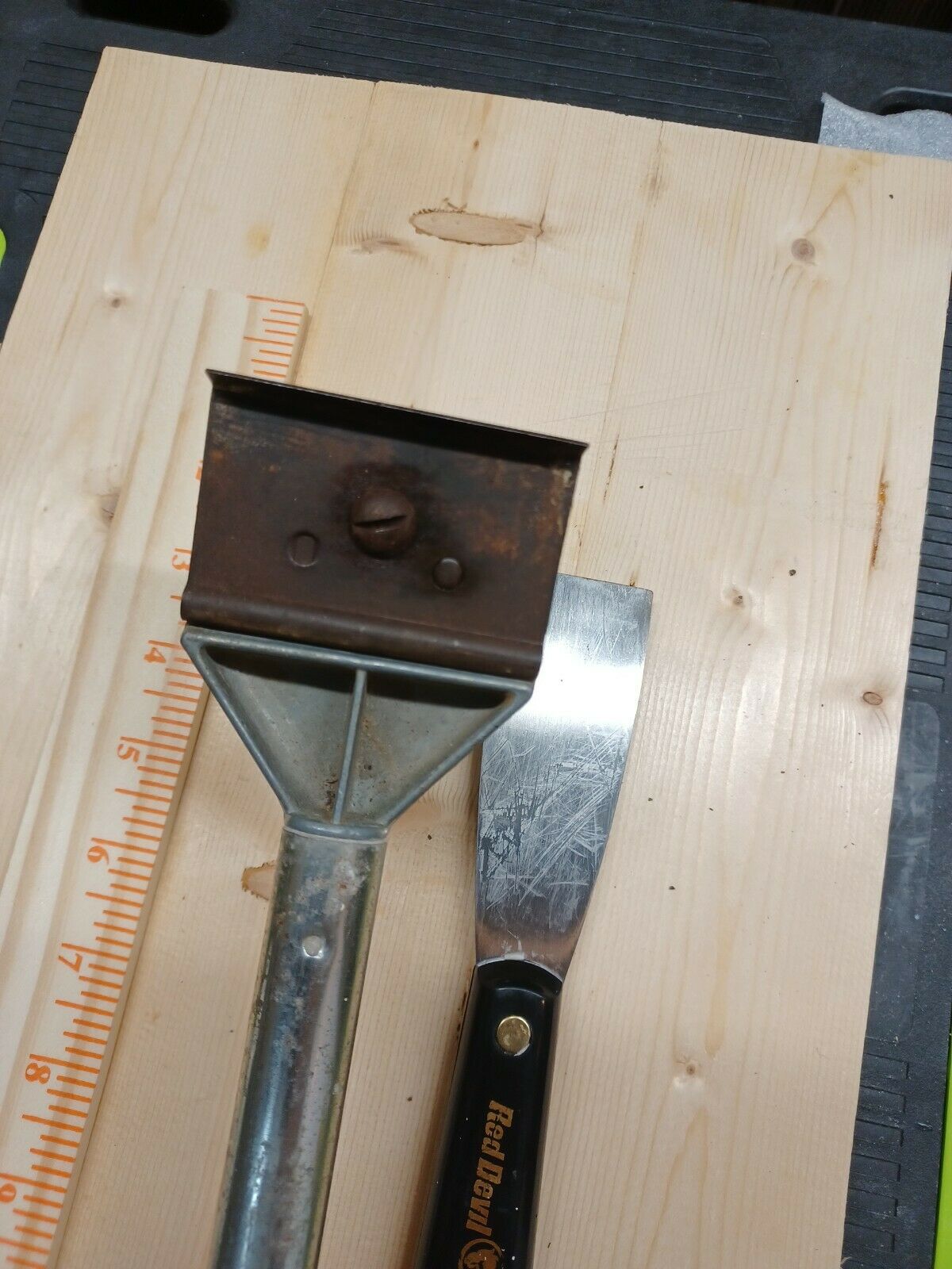 Vintage Red Devil Tools No 55 Ice Scraper, 2½