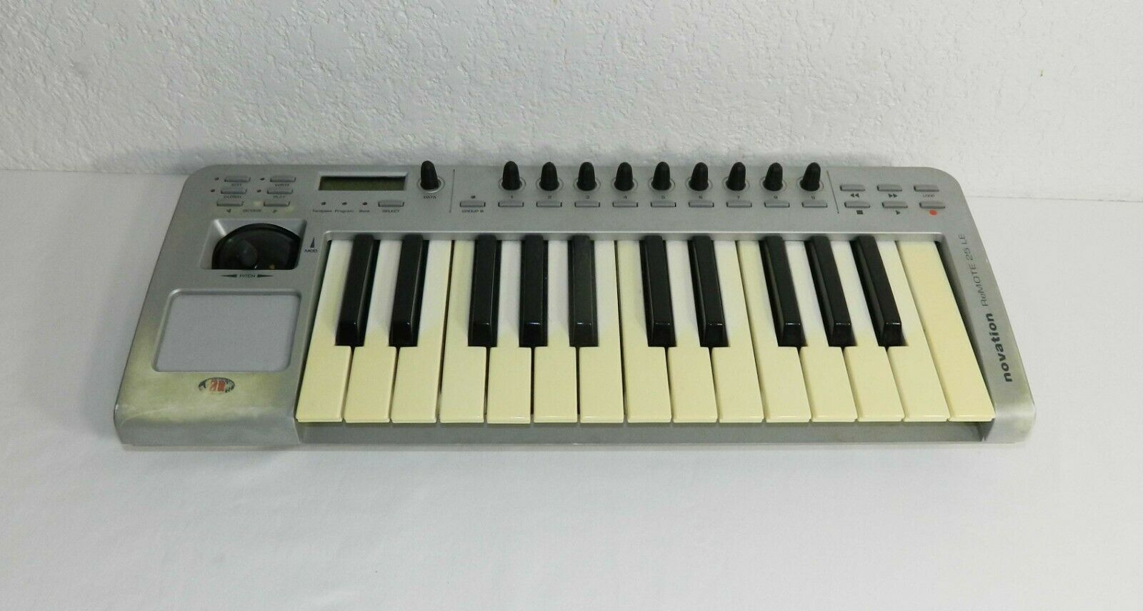 NOVATION ReMOTE 25 LE  MIDI & USB Keyboard Controller Touchpad & Joystick  LOOK! - Fresh Stock Dated February 2026