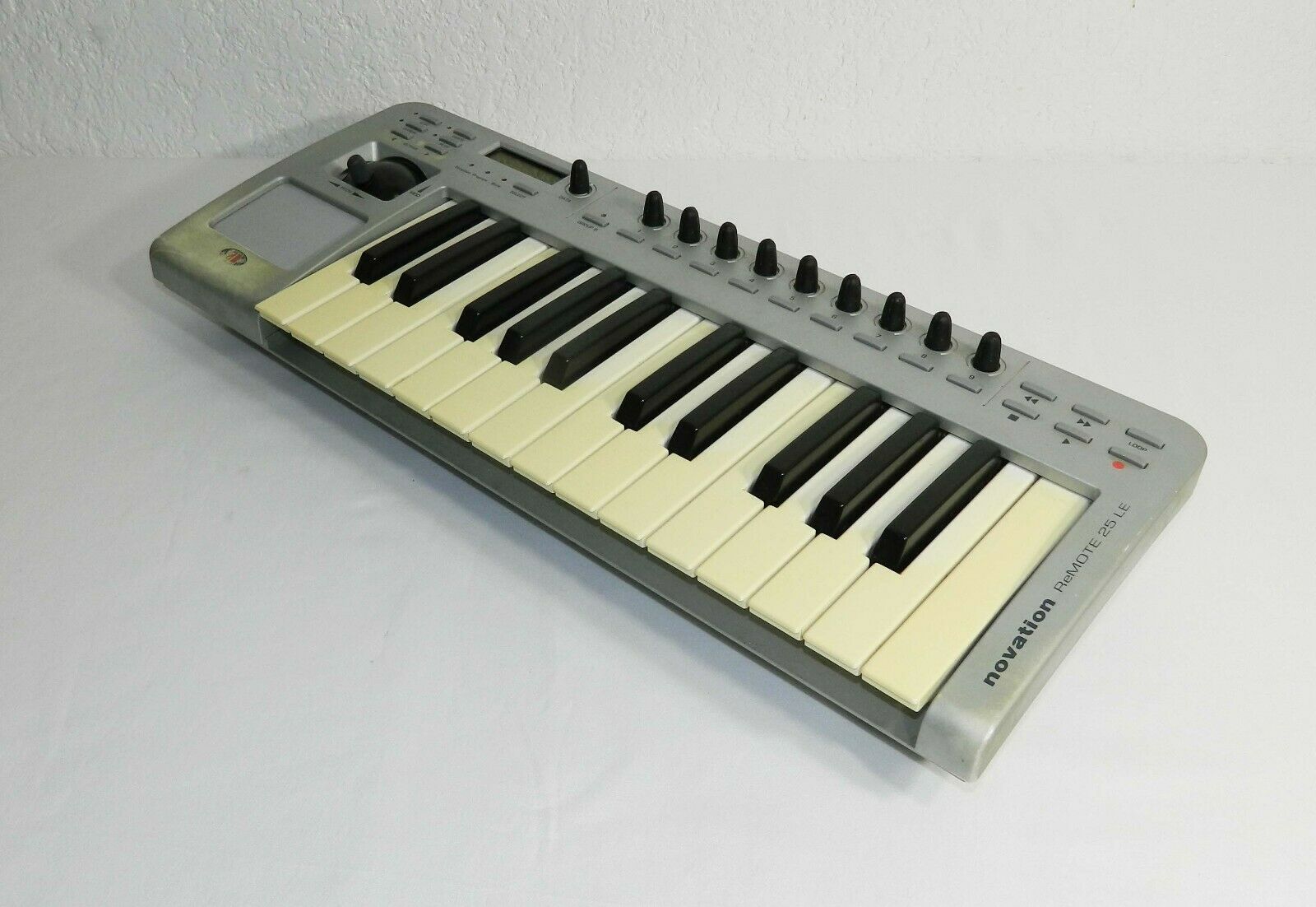 NOVATION ReMOTE 25 LE  MIDI & USB Keyboard Controller Touchpad & Joystick  LOOK! - Fresh Stock Dated February 2026