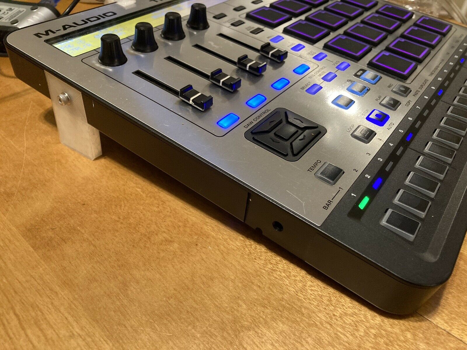 REPLACEMENT STAND / Feet / Legs And Screws For M-Audio Trigger Finger Pro - Fresh Stock Dated February 2026