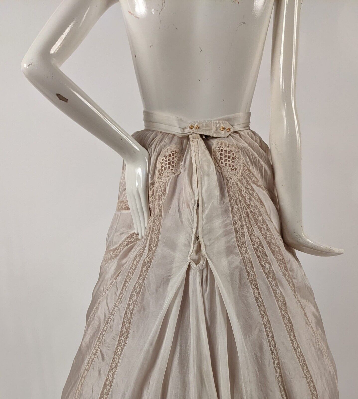 EARLY EDWARDIAN WHITE SILK DE CHINE SKIRT W MATCHING BELT - Fresh Stock Dated March 2026