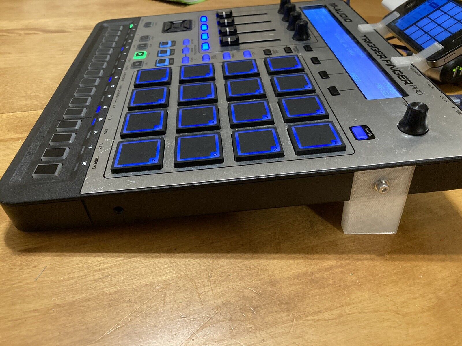 REPLACEMENT STAND / Feet / Legs And Screws For M-Audio Trigger Finger Pro - Fresh Stock Dated February 2026