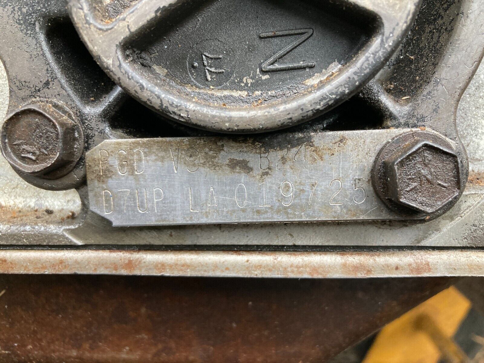 FORD 1977 C4 TRANSMISSION Econoline VAN Club Wagon C-4 AUTOMATIC D7UP LA 019725 - Fresh Stock Dated February 2026