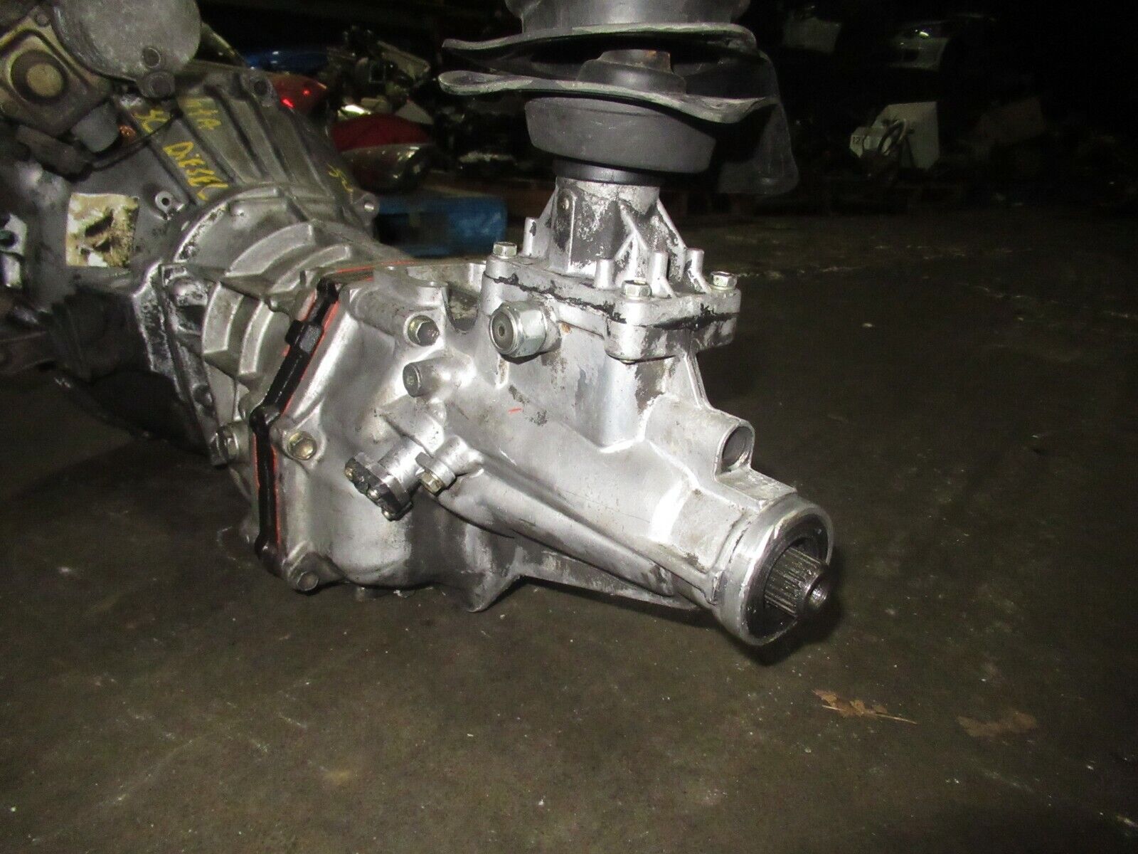 TOYOTA 3C TURBO DIESEL GEARBOX MANUAL MT 2.2L DIESEL 3C-T * damaged cracked * - Fresh Stock Dated February 2026