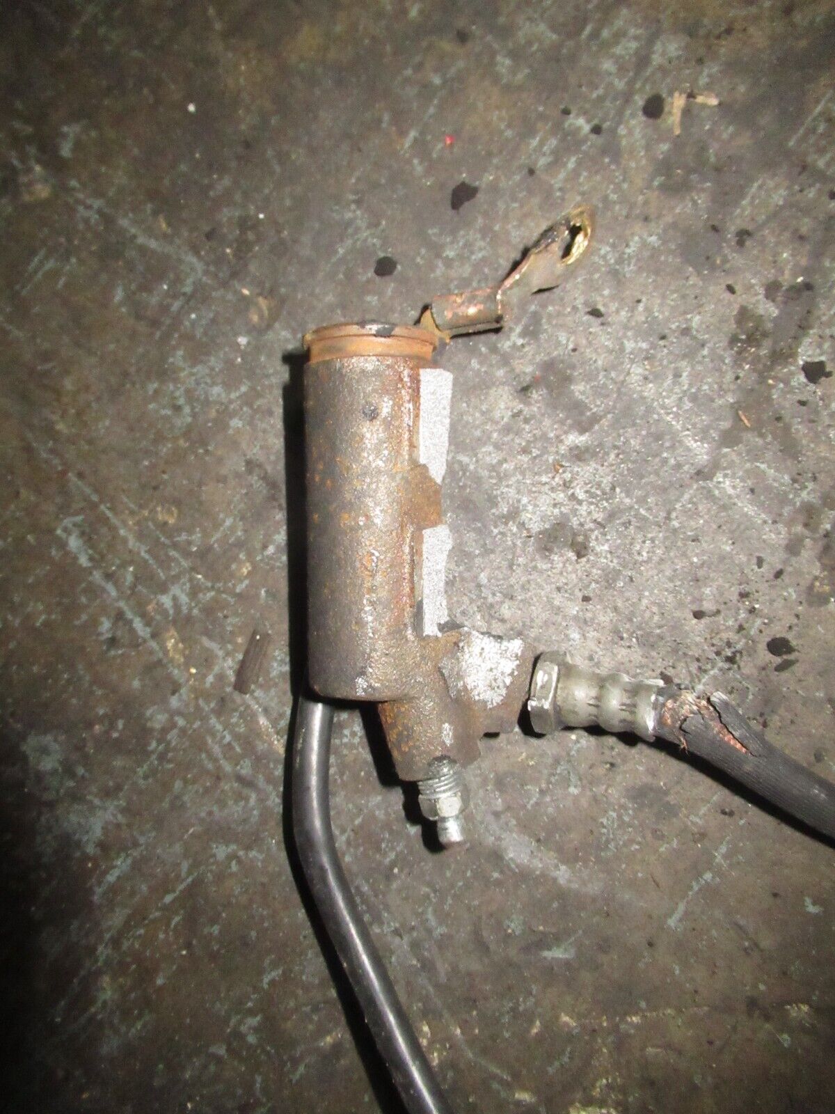 TOYOTA 3C TURBO DIESEL GEARBOX MANUAL MT 2.2L DIESEL 3C-T * damaged cracked * - Fresh Stock Dated February 2026