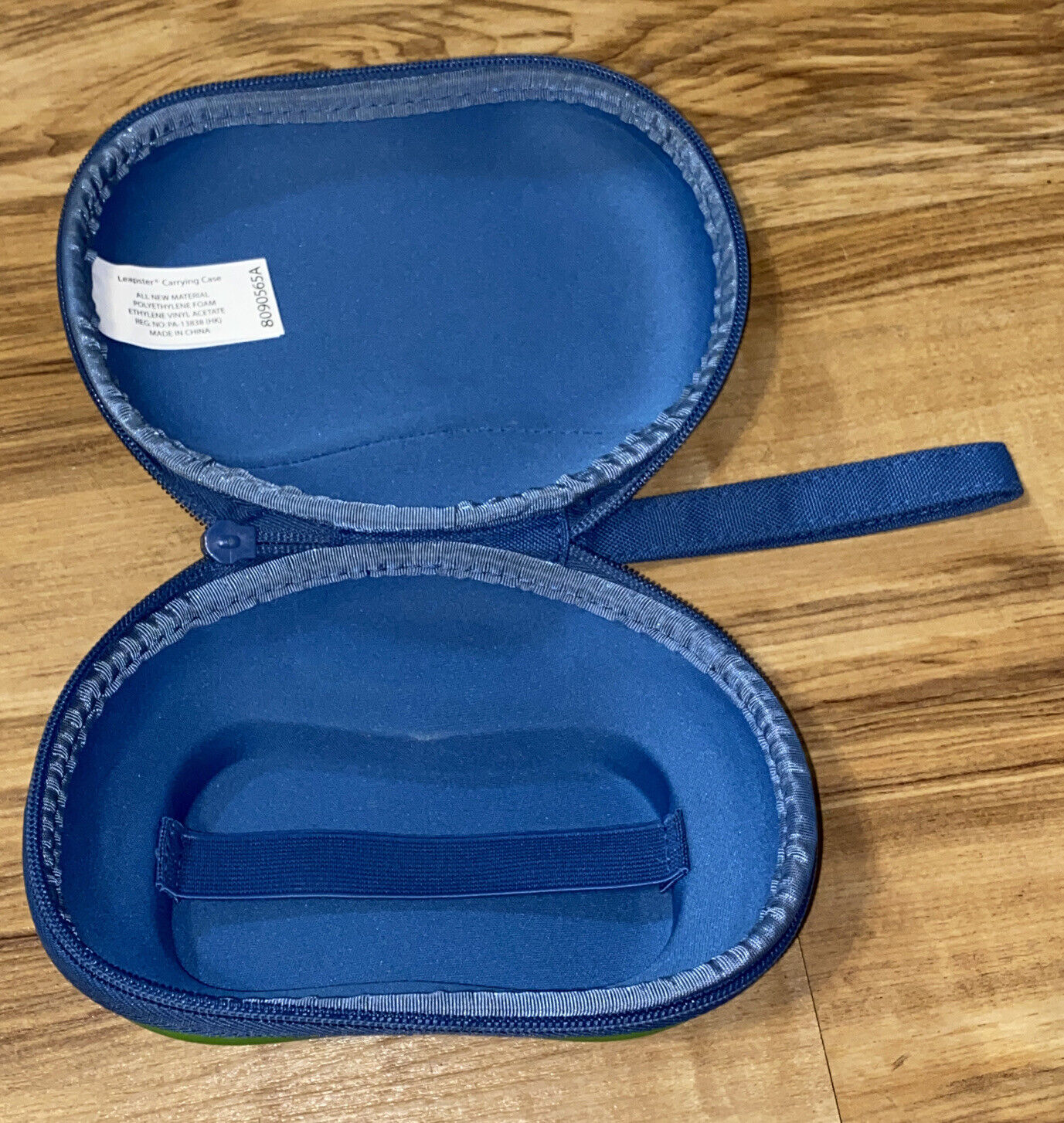 LEAPFROG LEAPSTER  CARRYING CASE (Case Has Some Damage On The Back) - Fresh Stock Dated February 2026