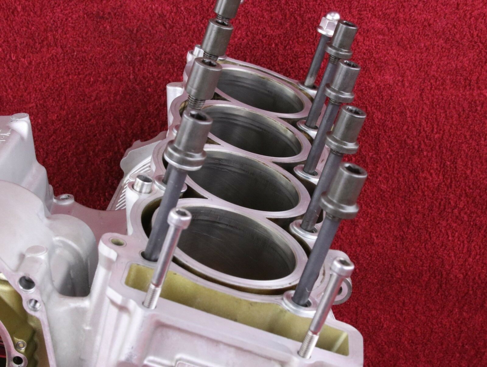 Engine Block / Cylinders 01-05 FZ1 Fazer 1000 FZS1000 Crankcase / Case / Cases - Fresh Stock Dated February 2026