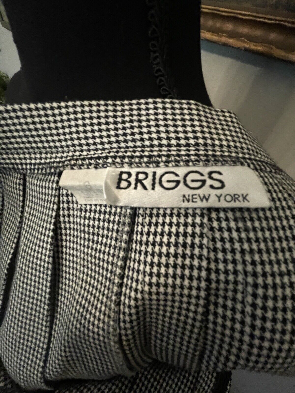 vintage houndstooths skirt Briggs New York size 6 small 26” waist - Fresh Stock Dated March 2026