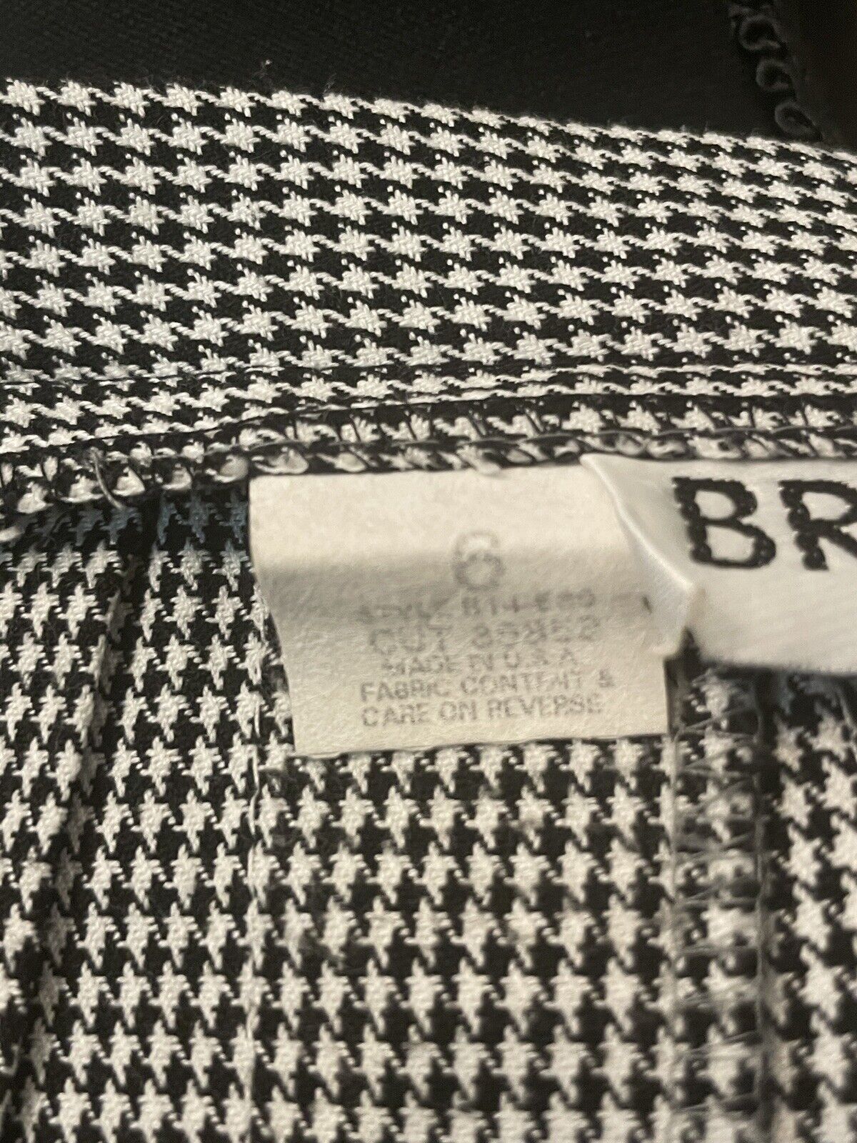 vintage houndstooths skirt Briggs New York size 6 small 26” waist - Fresh Stock Dated March 2026