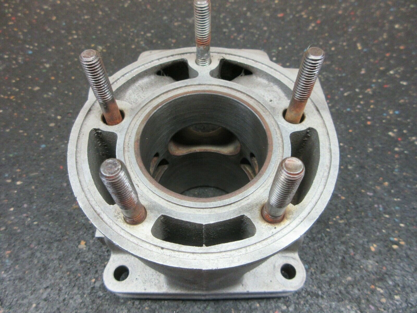 Nice! 1987 Yamaha YZ125 Cylinder 56mm smooth bore 87 YZ 125 1LX-11311-00-00 - Fresh Stock Dated February 2026