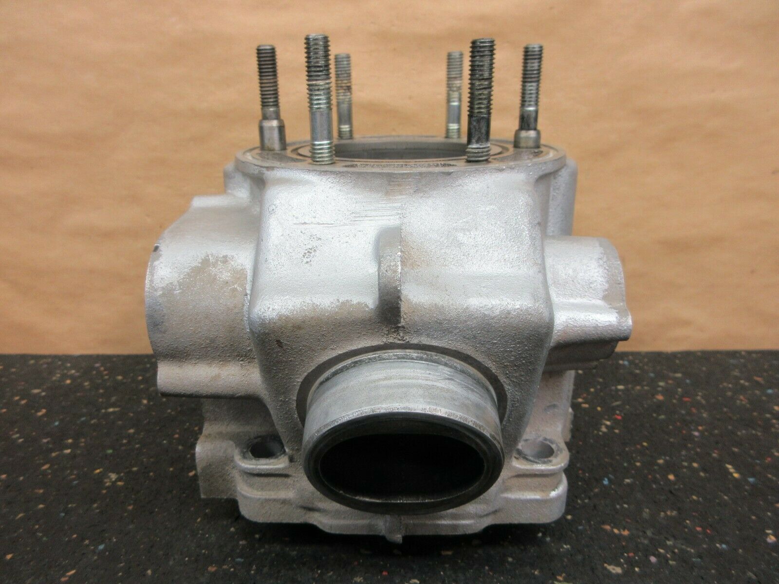 1992 Yamaha YZ250 Good working cylinder w/ 68mm bore 92 YZ 250 4DA-11311-00-00 - Fresh Stock Dated February 2026