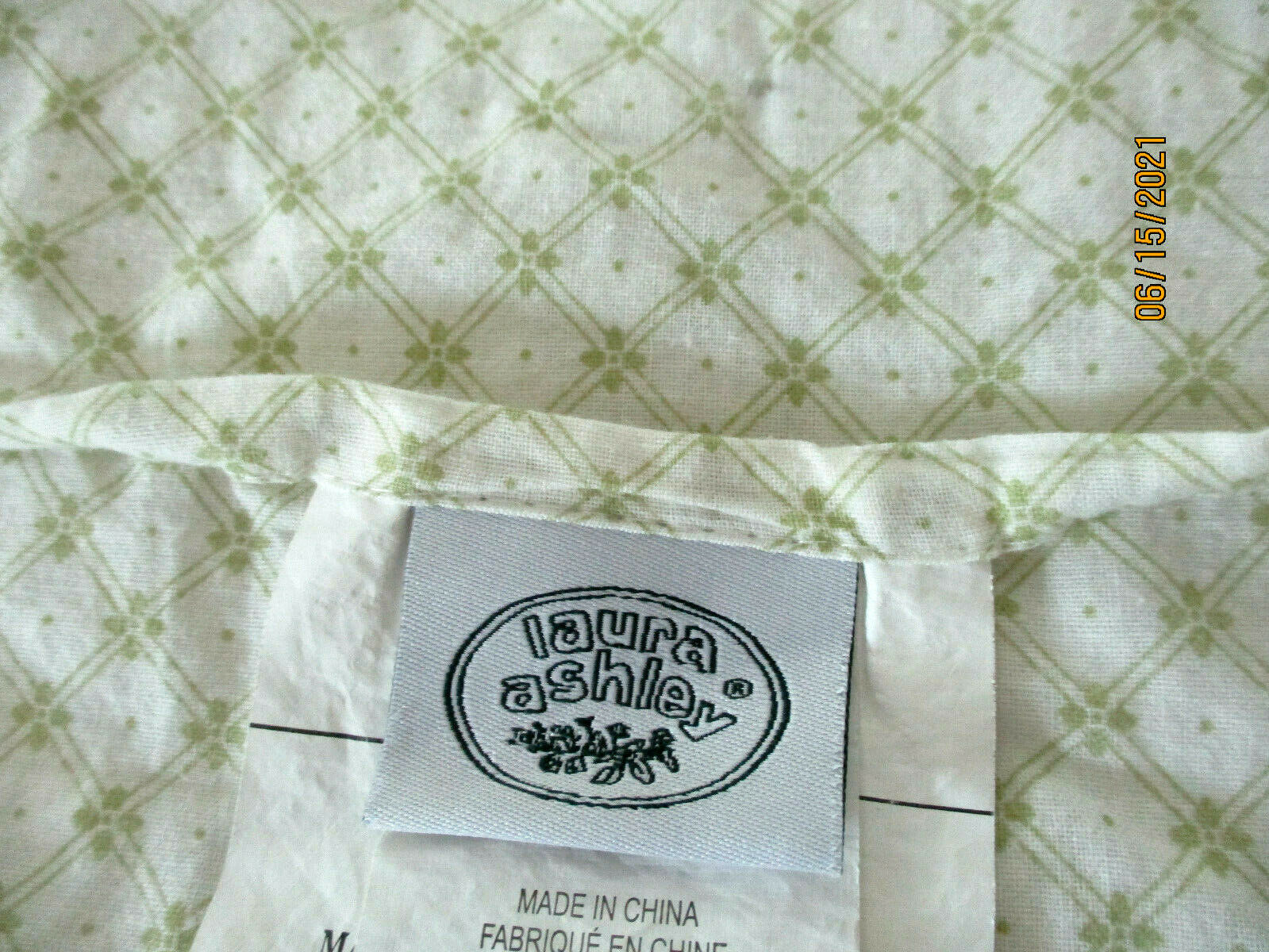 LAURA ASHLEY QUILTED WHITE GREEN FLORAL 2 KING PILLOW SHAM 24X40''IN. - Fresh Stock Dated December 2025