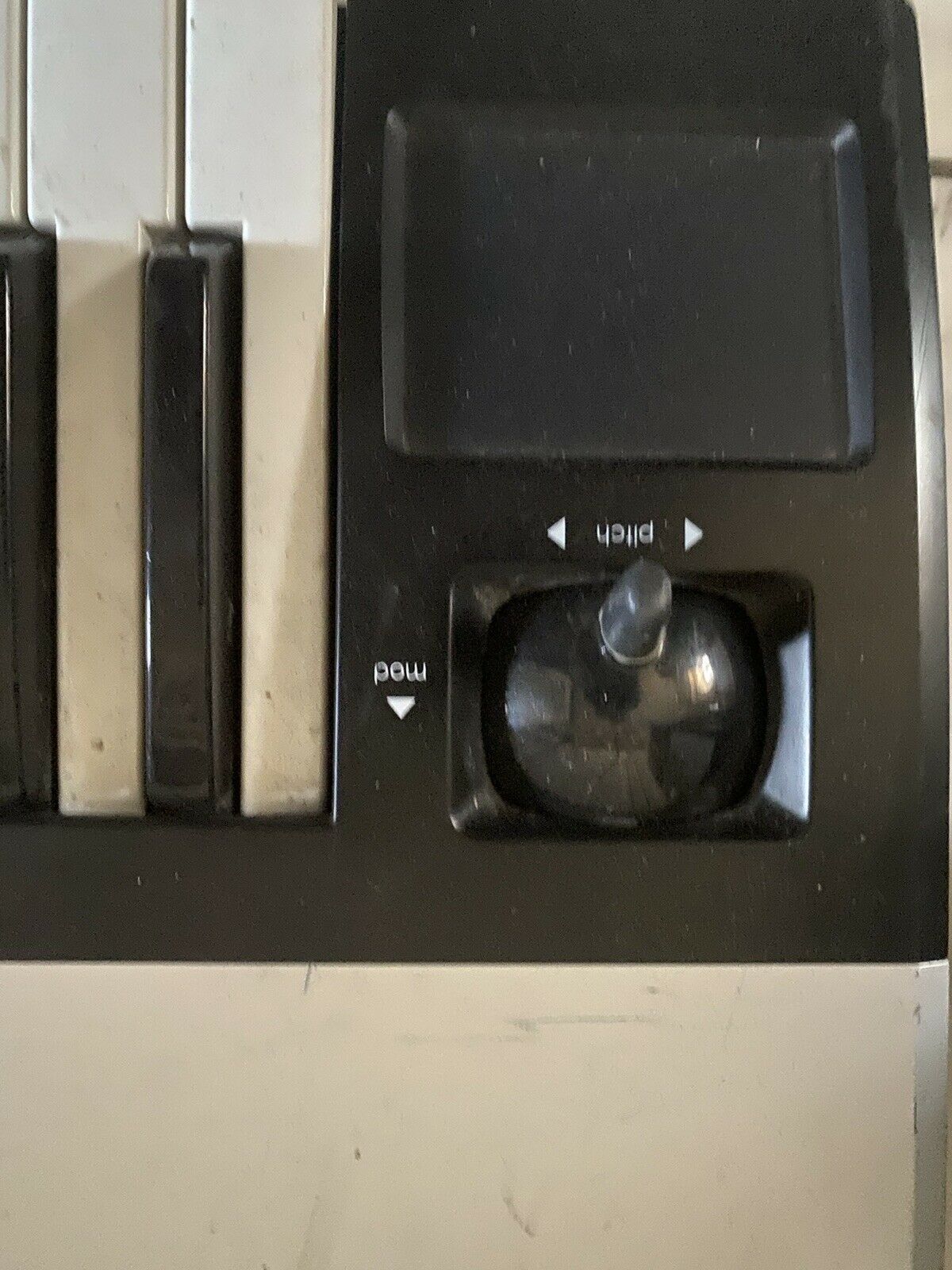 NOVATION 49SL MKii 49 NOTE MIDI Controller Powers On Otherwise Untested - Fresh Stock Dated February 2026