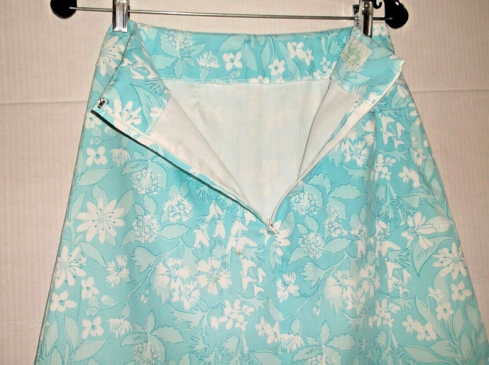 VINTAGE THE LILLY- LILLY PULITZER SPORTSWEAR DIVISION A-LINE Blue/White SKIRT - Fresh Stock Dated February 2026