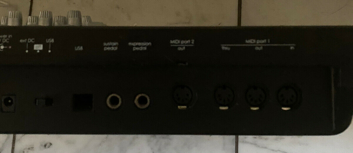 NOVATION 49SL MKii 49 NOTE MIDI Controller Powers On Otherwise Untested - Fresh Stock Dated February 2026