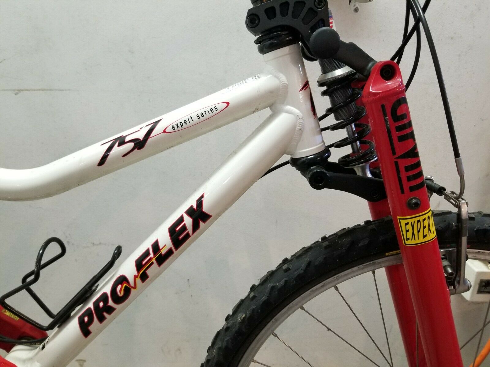 25 Year Old PROFLEX 757 EXPERT SERIES Mountain Bike Ridden Only 4 Miles - Fresh Stock Dated February 2026