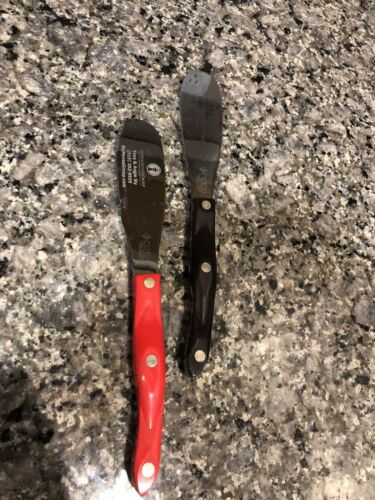 Cutco Lot of 17. Mixed Knives, Serving Forks, Spoons, Spatula.  Mixed Handles - Fresh Stock Dated December 2025