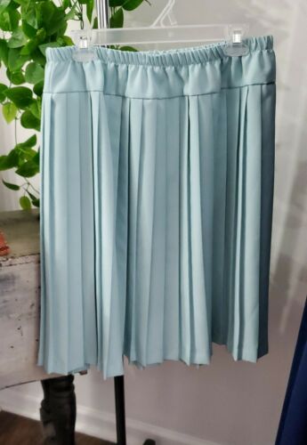 Vintage pleated skirt powder blu size 16 - Fresh Stock Dated February 2026