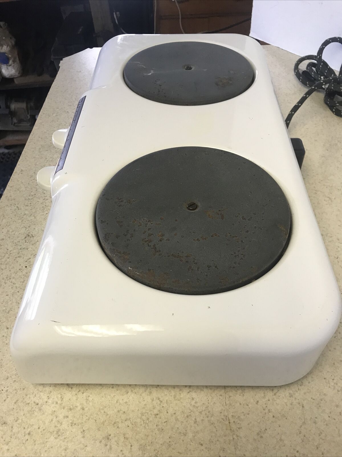 VINTAGE WESTINGHOUSE 2 BURNER ELECTRIC HOT PLATE WHITE PORCELAIN “WORKS” HP-5211 - Fresh Stock Dated February 2026