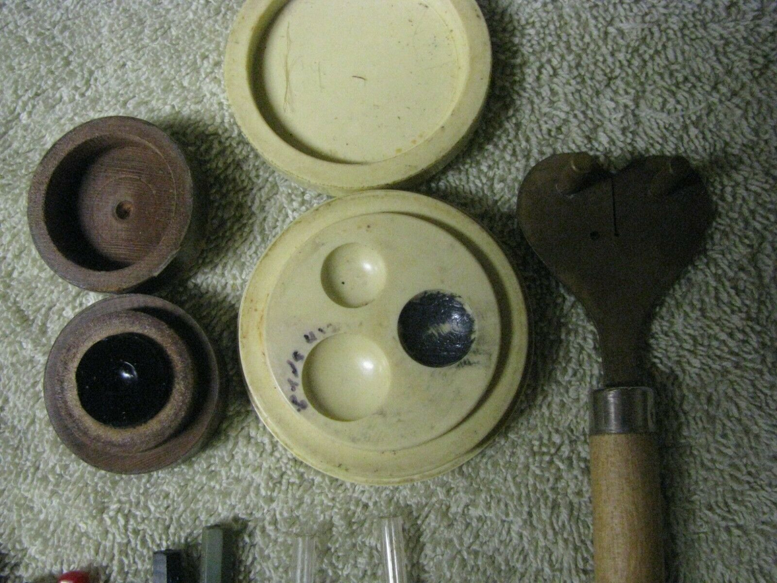 MISC TOOLS WATCH OILERS CUPS HOLDER  WATCHMAKER EXT. BERGEON VIGOR - Fresh Stock Dated December 2025