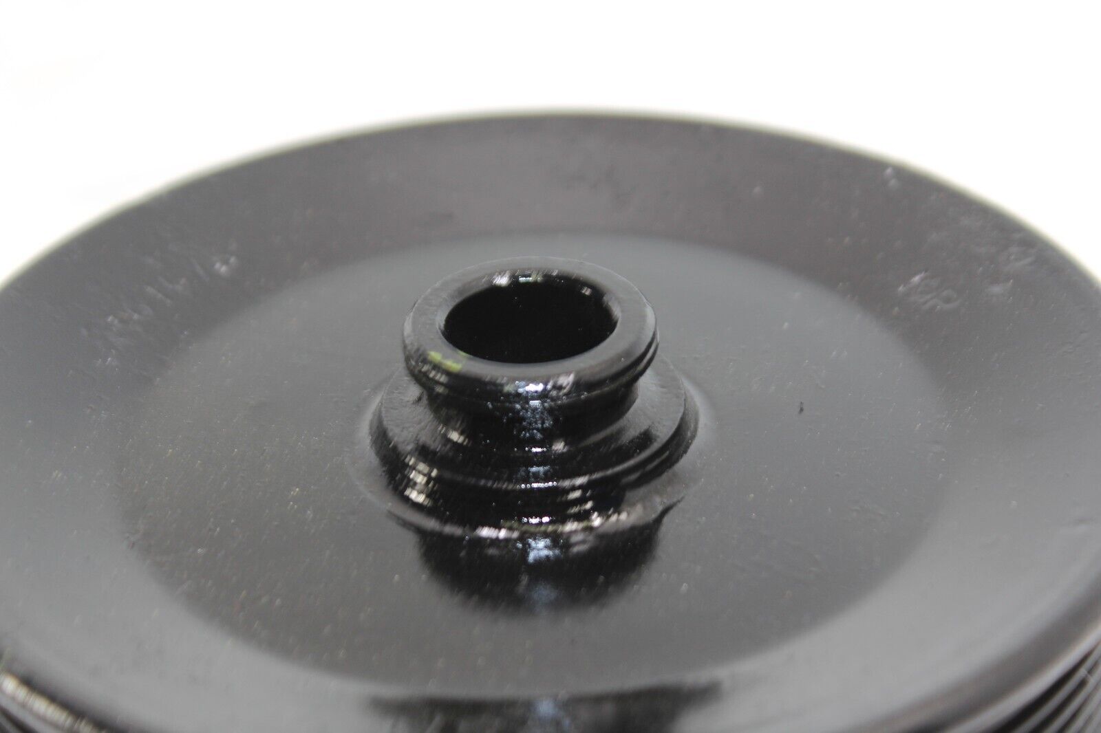 MerCruiser Sterndrive 4.3 5.0 5.7 6.2 V6 V8 Water Pump Pulley 861579 - Fresh Stock Dated February 2026