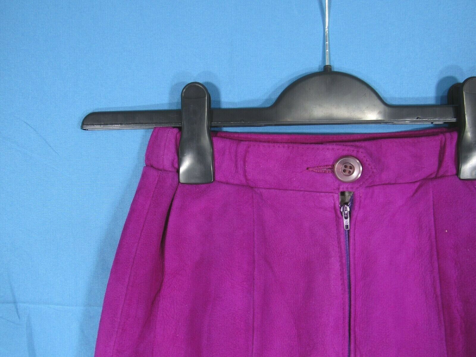 Vtg. NEW ENGLAND SPORTSWEAR COMPANY A-Line Skirt MAGENTA Suede Leather sz 6 - Fresh Stock Dated March 2026