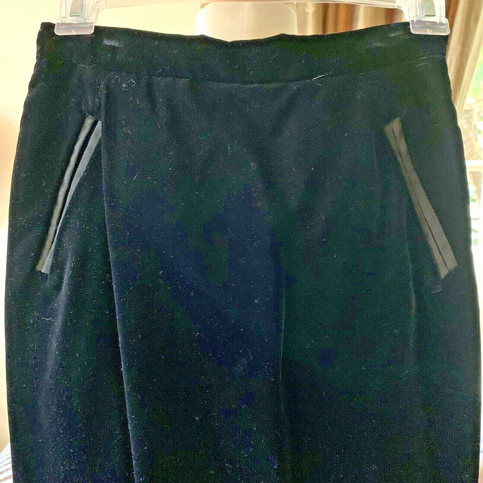 Vintage Lloyd Williams Black Velvet Skirt Size 4 Made in USA Black Designer EUC - Fresh Stock Dated March 2026