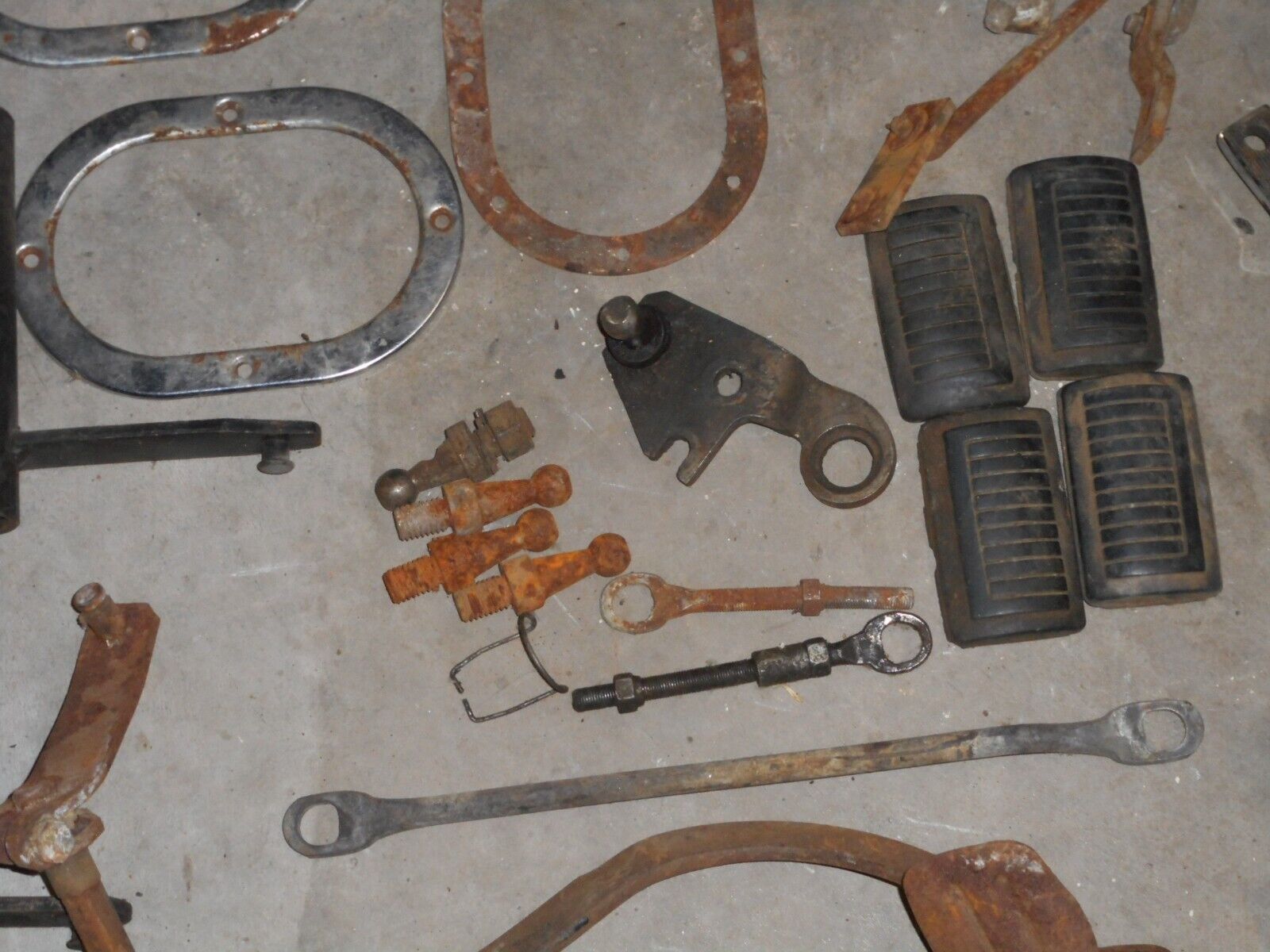 A833 4 SPEED TRANSMISSIONS { LOT } 4 transmissions 5 shifters bellhousing,PLUS - Fresh Stock Dated February 2026