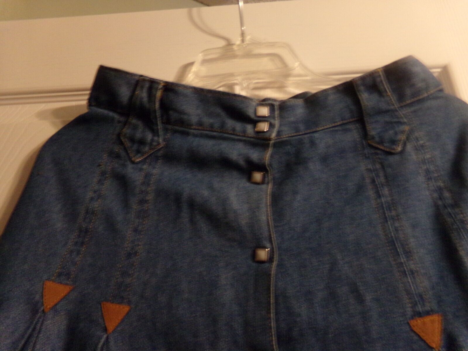 DENUM JEANS VTG SZ M DENIM LADIES SKIRT PEARL SNAP FRONT LEATHER ACCENTED PLEATS - Fresh Stock Dated March 2026
