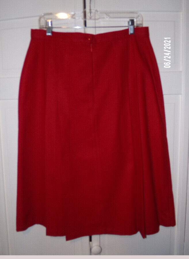 Vintage RUSS Red Pleated 100% Wool Skirt Waist 32