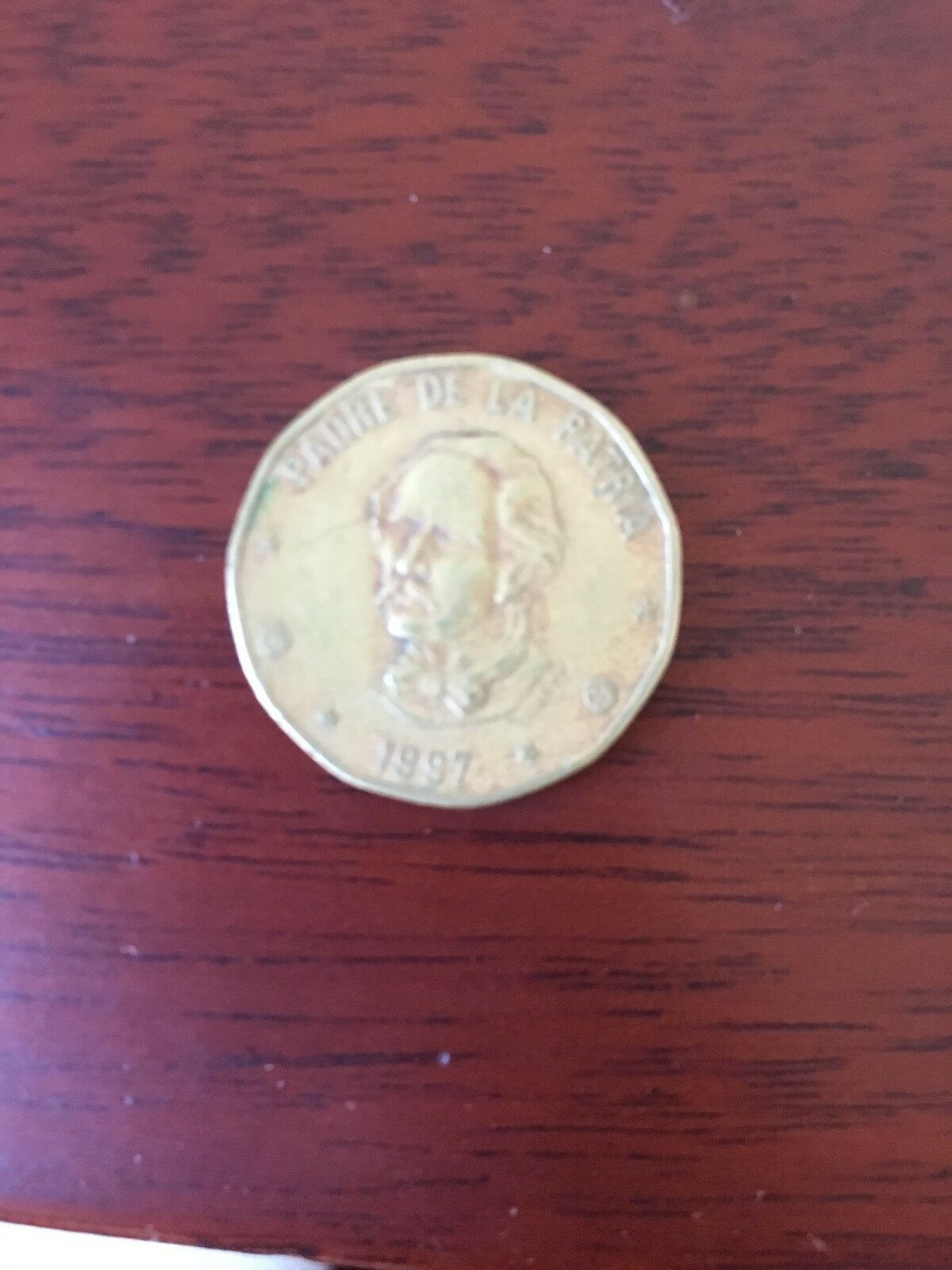 Good condition 1 peso  Republica Dominicana coin - Fresh Stock Dated December 2025