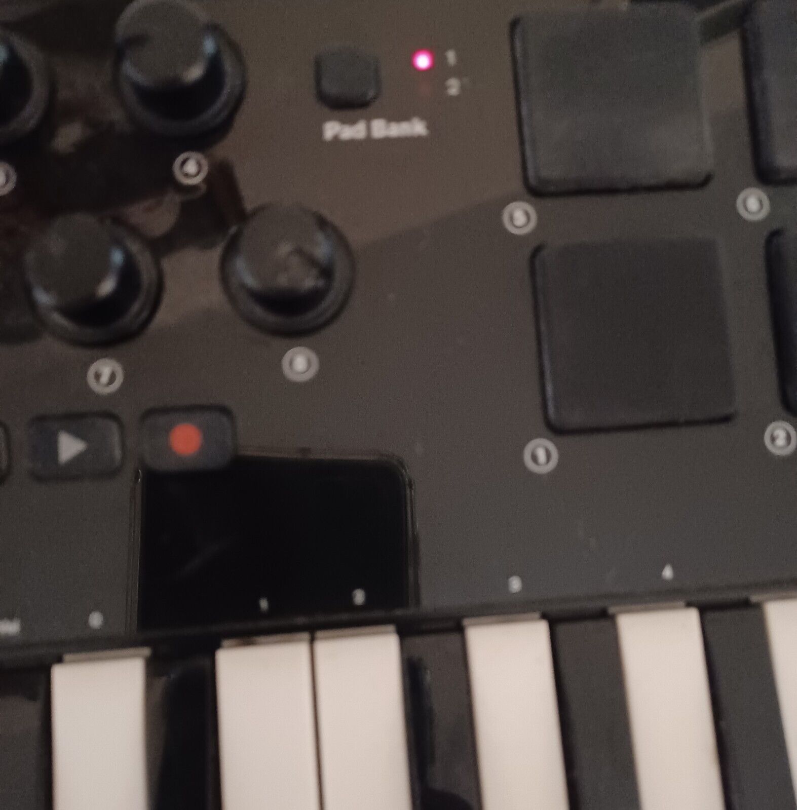 Axiom Air Mini 32 with Cable - Fresh Stock Dated February 2026