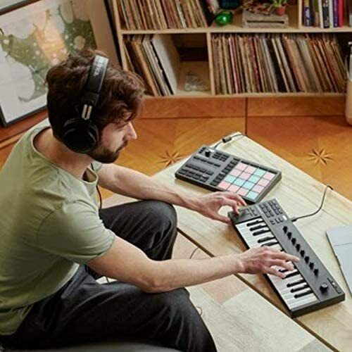 Native Instruments Komplete Kontrol M32 Controller Keyboard - Fresh Stock Dated February 2026