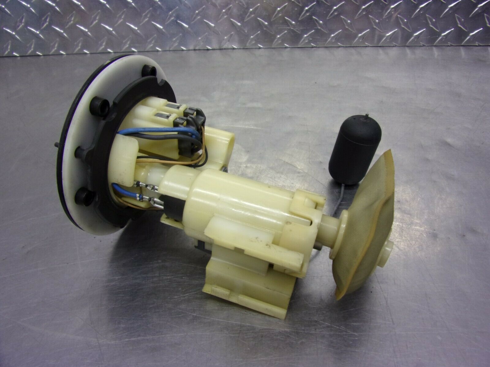 611 A  YAMAHA XF 50  XF50 C3  2007 OEM  FUEL PUMP - Fresh Stock Dated February 2026