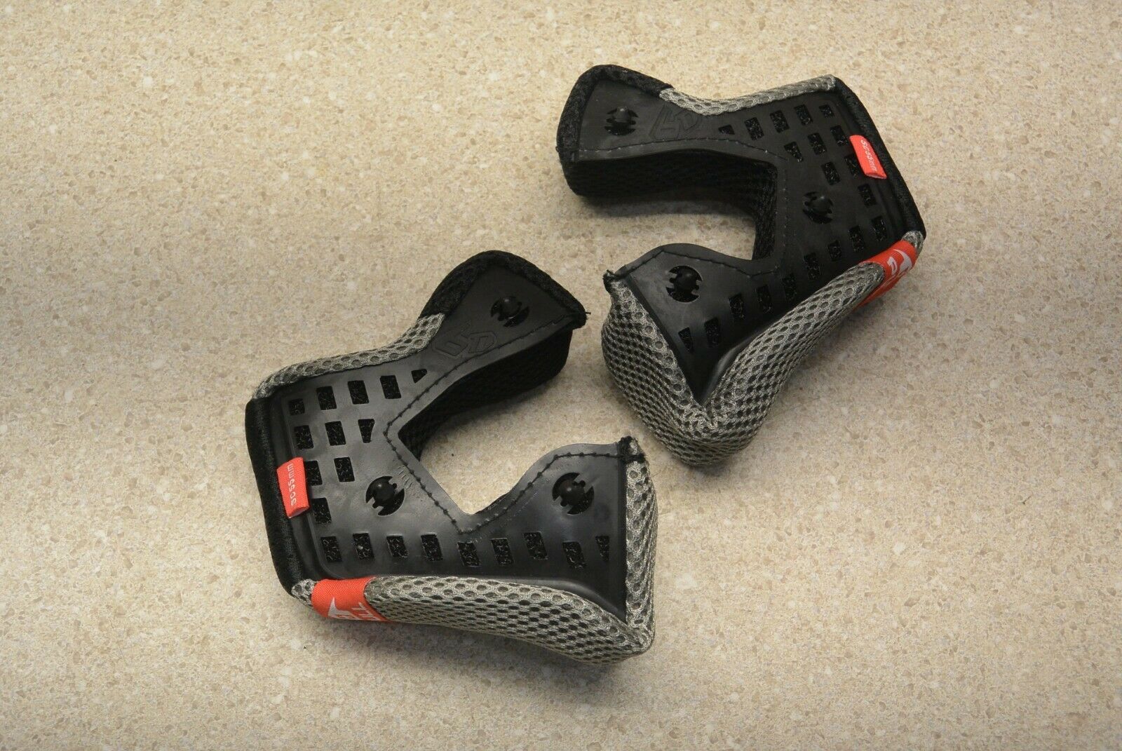 6D Super Cool Cheek Pad Set 55mm 81-2055 - Fresh Stock Dated February 2026