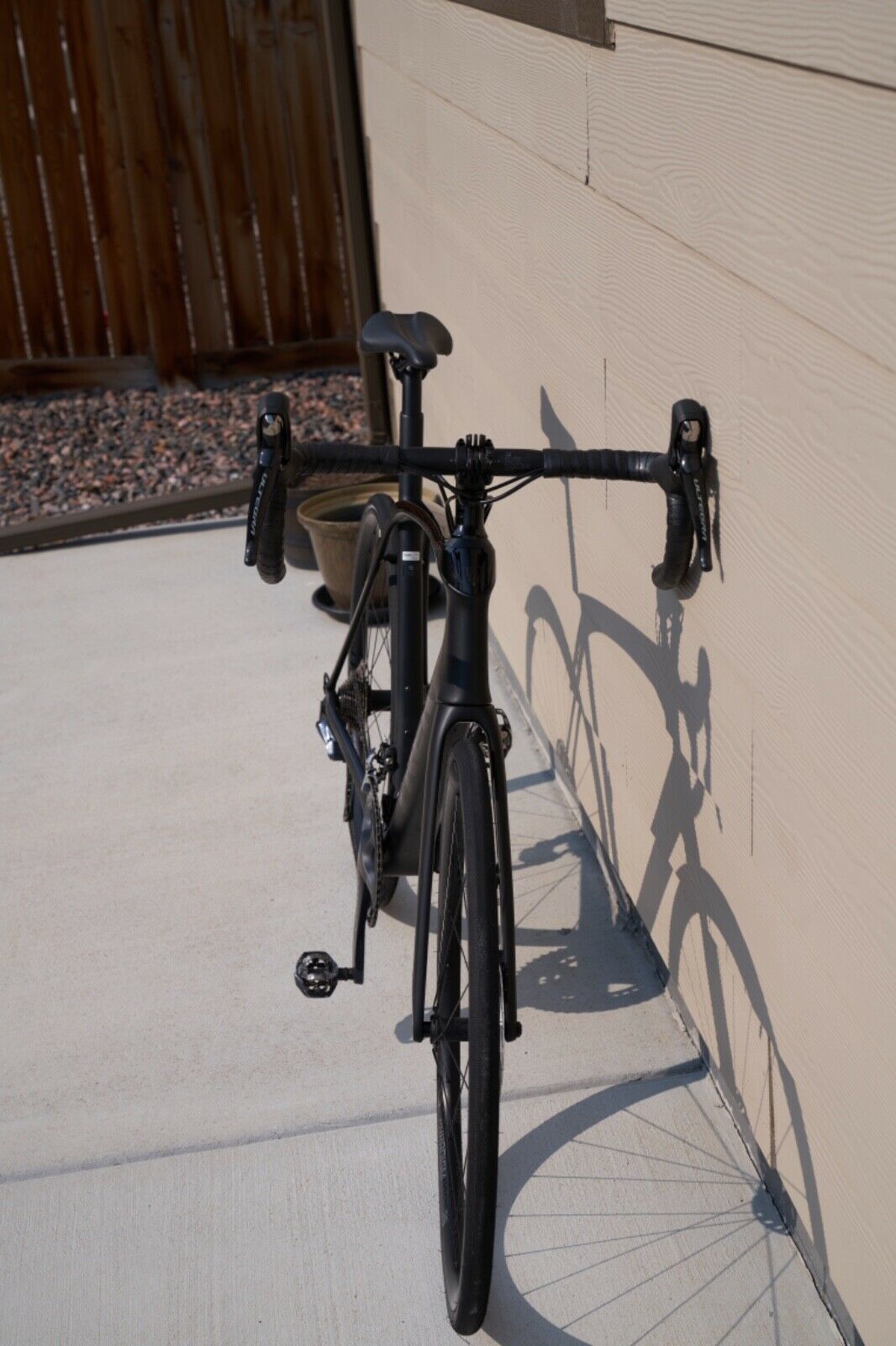 Trek Domane SL6 2021 - Fresh Stock Dated February 2026