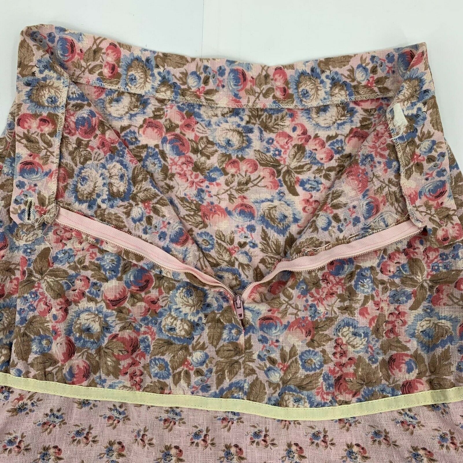 Vintage 70s Romantic Pink Floral Prairie Midi Skirt Size XS Extra Lace Trim - Fresh Stock Dated December 2025