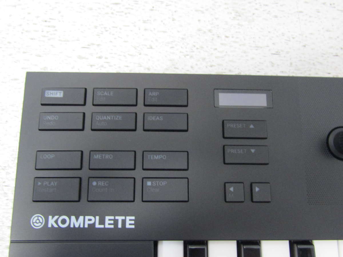 Native Instruments Komplete Kontrol M32 Micro Keyboard Controller - Fresh Stock Dated February 2026