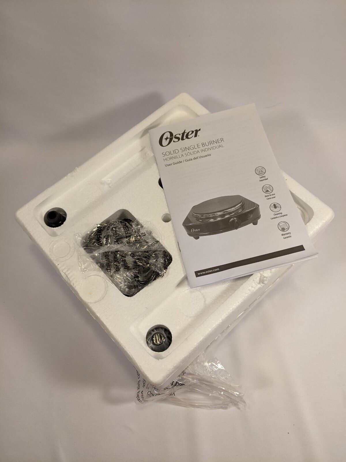 Oster Solid Single Burner Adjustable Hotplate Black CKSTSB100-B 900 Watts - Fresh Stock Dated February 2026