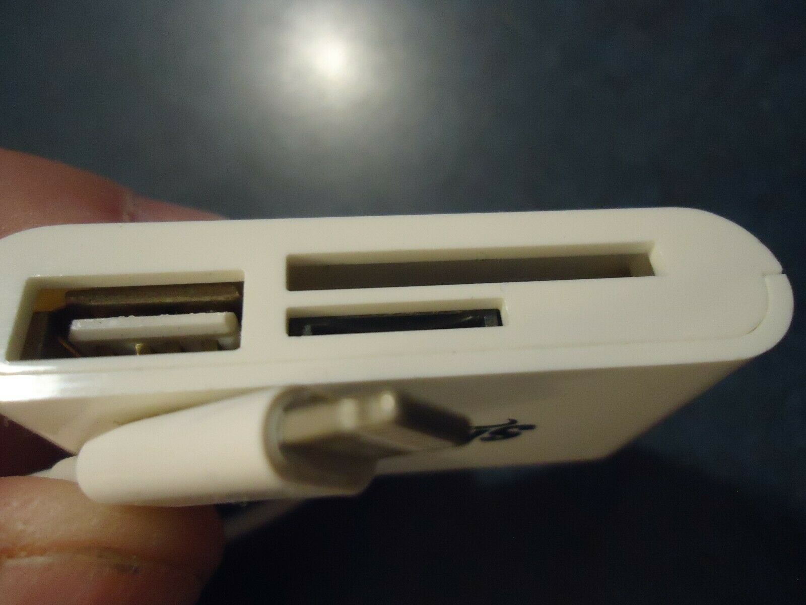 3 in1 USB SD Card Reader Micro Camera Connection Adapter Reader for iPad iphone - Fresh Stock Dated February 2026