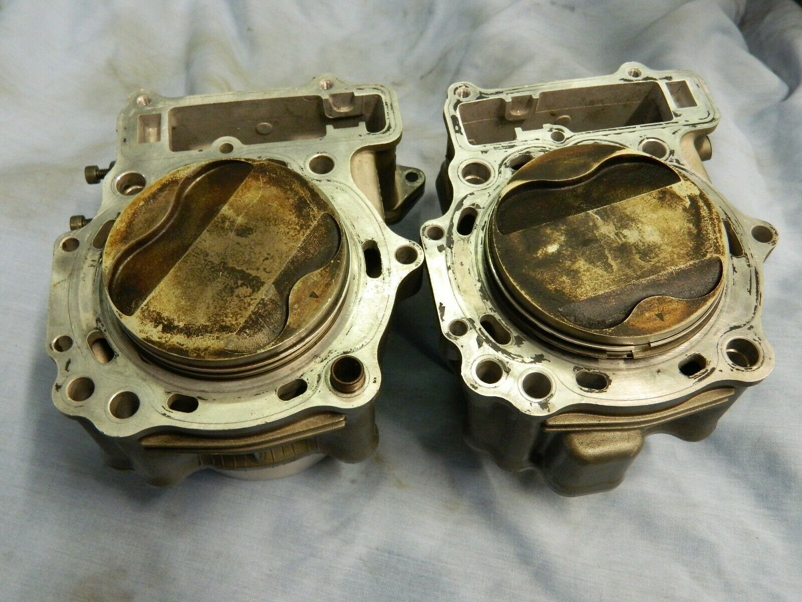 Suzuki TL1000R Front and Rear Cylinder Barrels with Pistons - Fresh Stock Dated February 2026