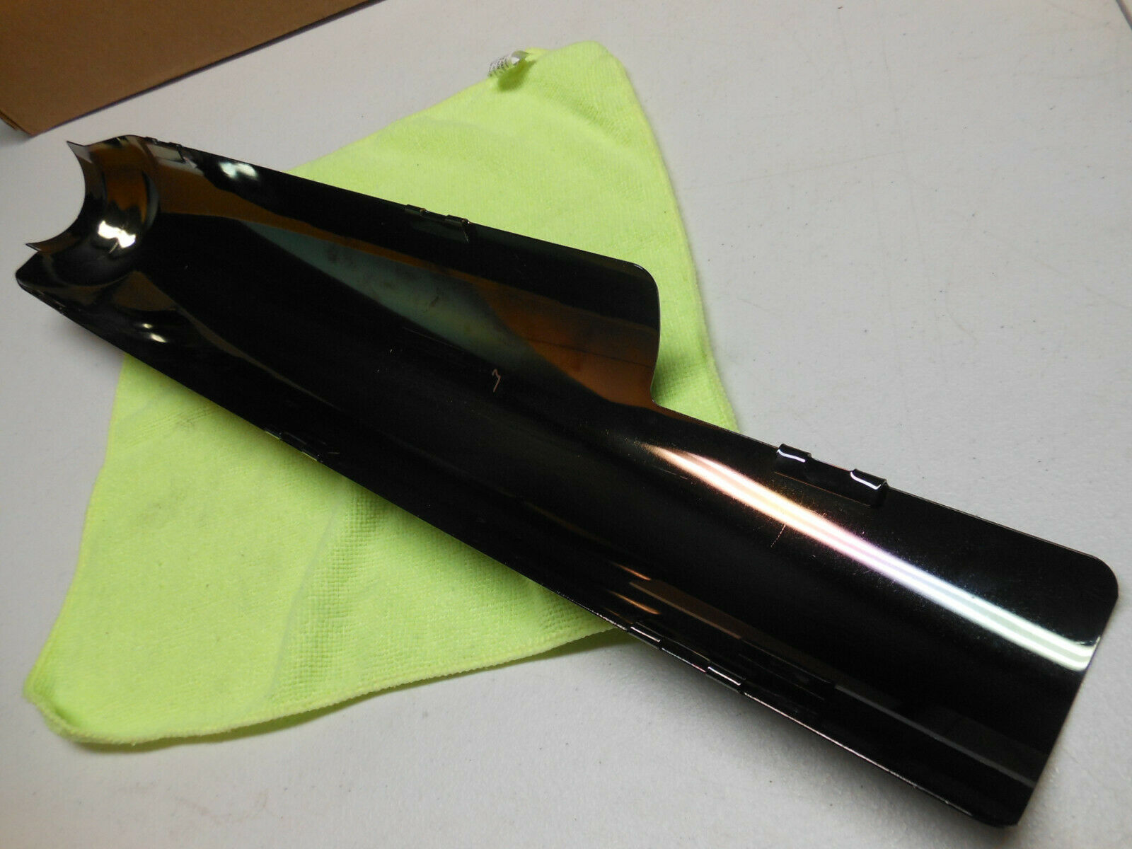 GENUINE HARLEY '18-20 CVO TOURING BLACK ONYX RH HEAT SHIELD FOR EXHAUST MUFFLER - Fresh Stock Dated February 2026