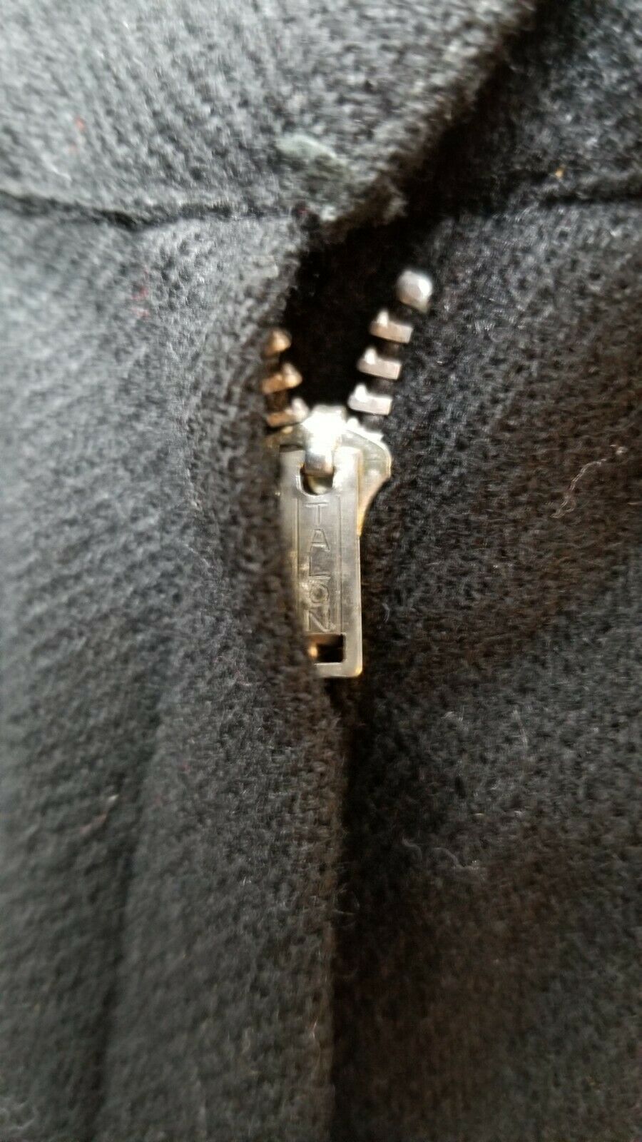 Vintage COUNTRY WALKER SUMMIT OF BOSTON Black Wool SKIRT - Waist 26