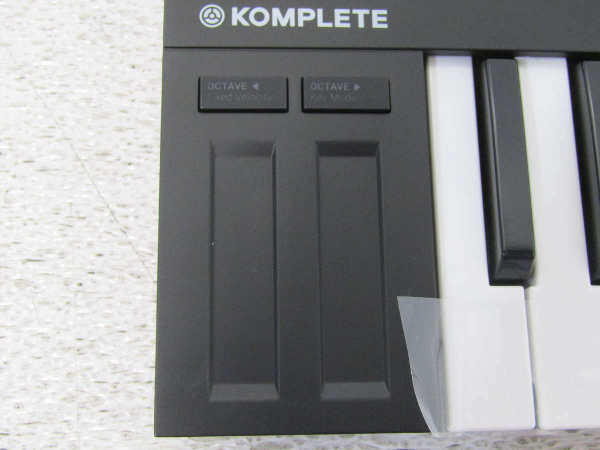 Native Instruments Komplete Kontrol M32 Micro Keyboard Controller - Fresh Stock Dated February 2026